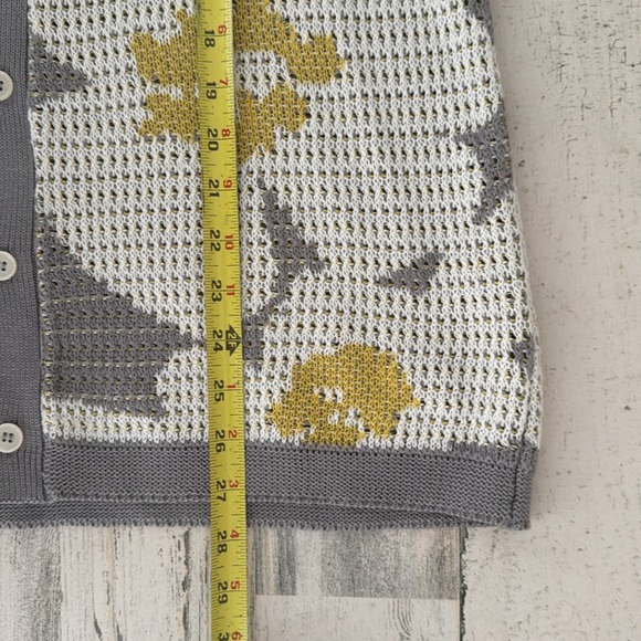 Massive Luxury Edition Crochet Knitted Button Down Vacation‎ Travel Size Medium - Picture 8 of 9